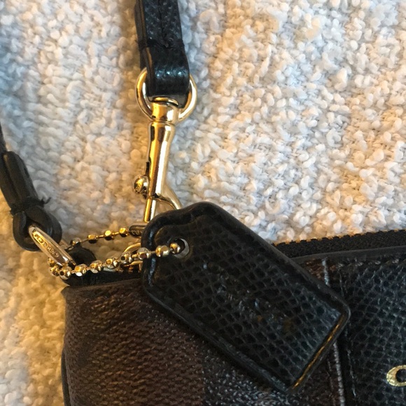 Coach wristlet - Picture 3 of 4